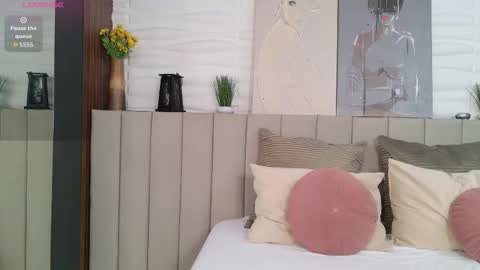 Mabel online show from 03/30/26, 07:04