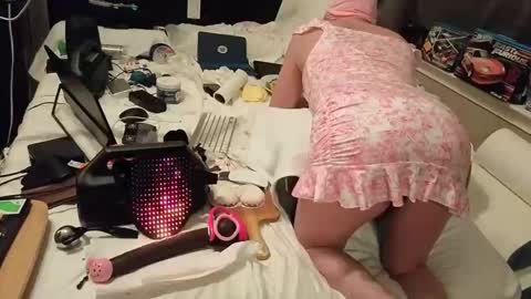 mac1119 online show from 12/21/25, 07:04