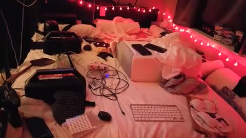 mac1119 online show from 05/02/26, 07:46