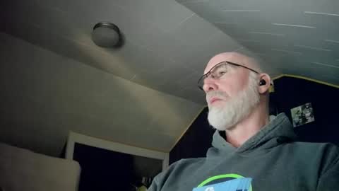 mac8181 online show from 12/25/24, 11:22