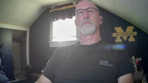 mac8181 online show from 07/04/26, 10:43