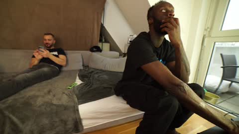 Mac Troy online show from 12/08/24, 12:52