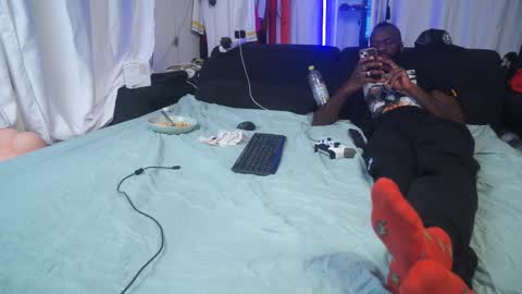 Mac Troy online show from 11/05/25, 06:30