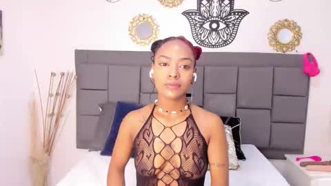 macarena_williams online show from 02/12/26, 12:22