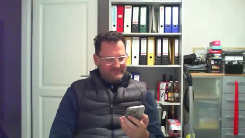 Snapshot of macfly67 chatting on 12/09/24, 09:05 macfly67 online show from 12/09/24, 09:05