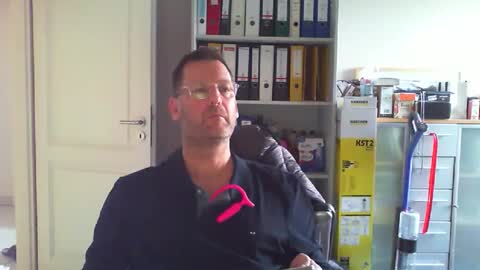 macfly67 online show from 04/15/26, 05:42