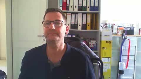 macfly67 online show from 04/17/26, 01:36