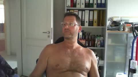 macfly67 online show from 05/05/26, 05:32
