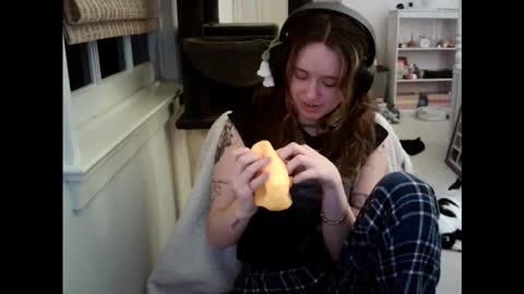 maia online show from 02/26/26, 06:23