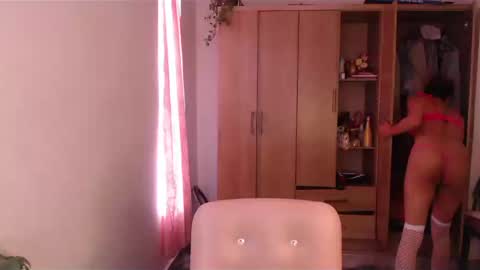 Snapshot of machissex chatting on 12/28/24, 06:40 machissex online show from 12/28/24, 06:40