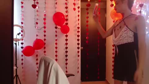 Snapshot of machissex chatting on 02/14/25, 11:42 machissex online show from 02/14/25, 11:42