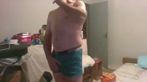 MACHOLIVRE online show from 02/18/26, 07:37