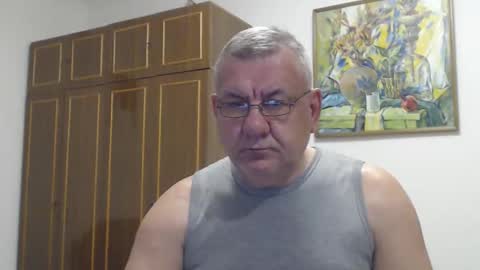 Macho online show from 10/12/25, 08:19