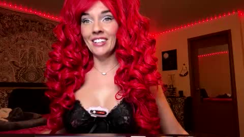 maciimayy online show from 11/10/25, 01:59