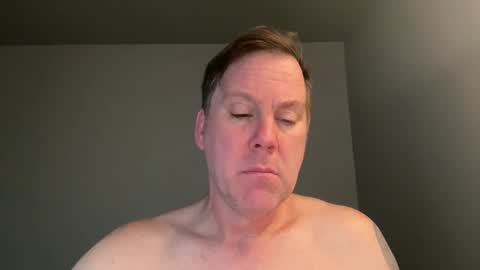 Snapshot of macjac2016 chatting on 01/19/25, 12:38 xStraightEdgex online show from 01/19/25, 12:38