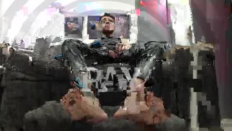 instagram mackdanielsx online show from 05/12/26, 11:24