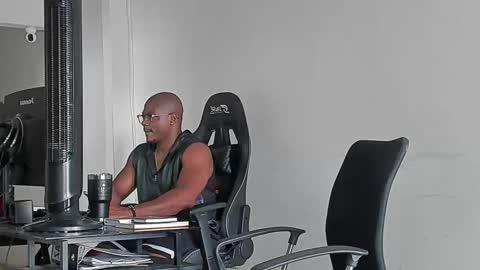 MACKBIG DICK im a damn dominant I like ATMs INSTAGRAM Edwinaragonc online show from 09/27/25, 07:08