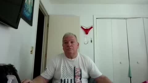 mackdocc001 online show from 11/28/25, 02:53