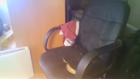 Snapshot of mackenss20 chatting on 09/27/25, 07:57 Makan online show from 09/27/25, 07:57