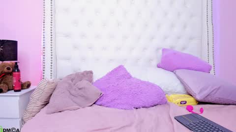 Mackenzie online show from 01/31/25, 08:32