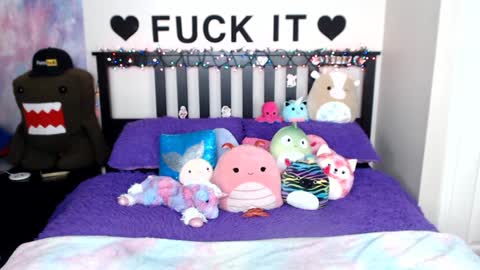 Mackenzie Wolfe online show from 12/21/24, 07:35