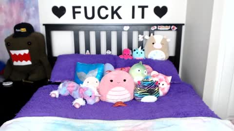 Mackenzie Wolfe online show from 12/31/24, 07:31