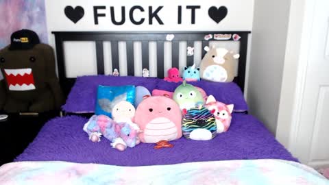 Mackenzie Wolfe online show from 01/04/25, 09:32