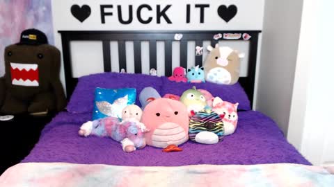 Mackenzie Wolfe online show from 09/22/25, 06:26