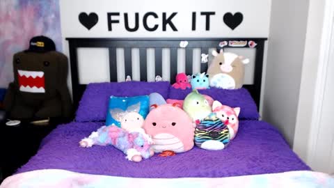 Mackenzie Wolfe online show from 09/25/25, 05:22