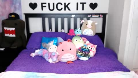 Mackenzie Wolfe online show from 10/03/25, 05:15