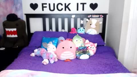 Mackenzie Wolfe online show from 11/04/25, 04:55