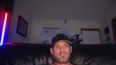 Snapshot of mackincaliallday chatting on 10/12/25, 11:53 MackinCaliAllDay online show from 10/12/25, 11:53