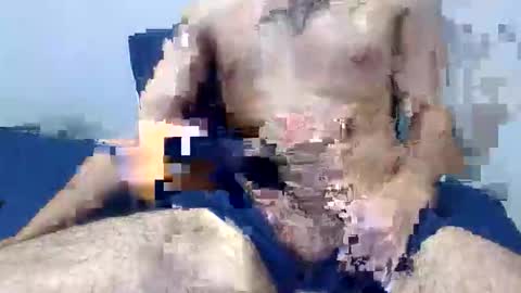 Snapshot of macking33 chatting on 10/12/25, 05:45 Mac online show from 10/12/25, 05:45