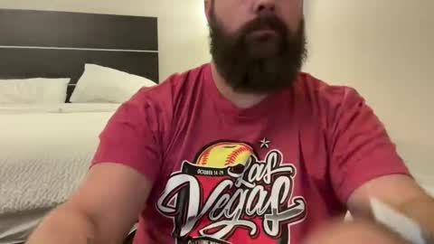 Snapshot of macrackin33 chatting on 11/12/25, 12:33 macrackin33 online show from 11/12/25, 12:33