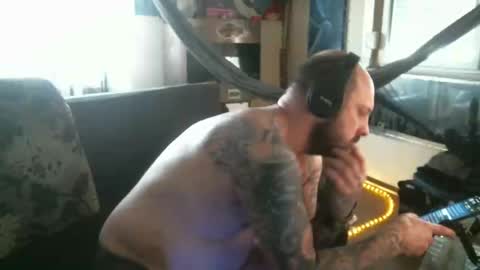 Manuel online show from 02/27/25, 04:21