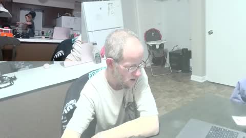 mad_hornet1983 online show from 01/21/25, 04:54