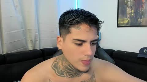 Snapshot of mad_maxxx1 chatting on 02/09/25, 10:43 max online show from 02/09/25, 10:43