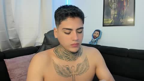 Snapshot of mad_maxxx1 chatting on 02/23/25, 01:21 max online show from 02/23/25, 01:21