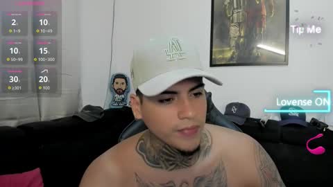 Snapshot of mad_maxxx1 chatting on 11/11/25, 12:21 max online show from 11/11/25, 12:21