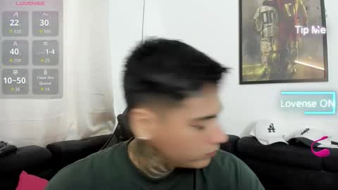 Snapshot of mad_maxxx1 chatting on 11/29/25, 01:58 max online show from 11/29/25, 01:58