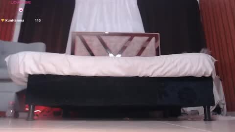 Agathaa white online show from 04/25/26, 01:41