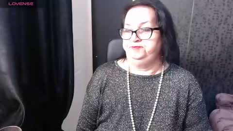 Madam Sanjanne online show from 05/18/26, 04:07
