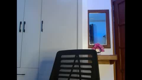 queency online show from 05/03/26, 04:18