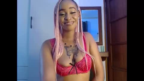 queency online show from 05/07/26, 08:42