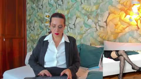 Snapshot of madame_angelic_1 chatting on 06/20/26, 03:09 Madam Angelic online show from 06/20/26, 03:09