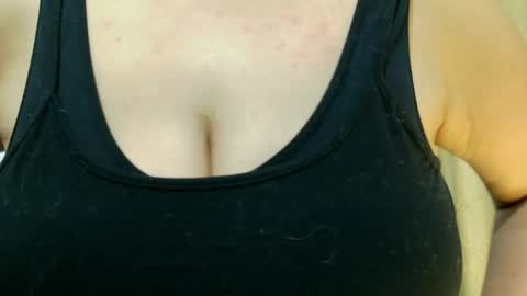 Snapshot of madame_desire_ chatting on 03/18/26, 02:15 madame_desire_ online show from 03/18/26, 02:15