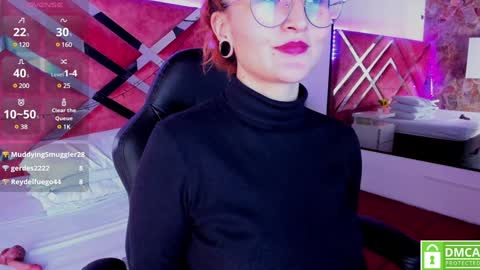 Snapshot of madame_ibby chatting on 01/17/25, 11:18 madame ibby online show from 01/17/25, 11:18