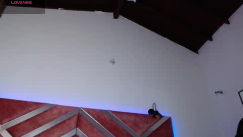 Snapshot of madame_ibby chatting on 09/22/25, 01:24 madame ibby online show from 09/22/25, 01:24