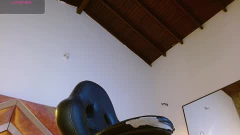 Snapshot of madame_ibby chatting on 10/10/25, 12:59 madame ibby online show from 10/10/25, 12:59