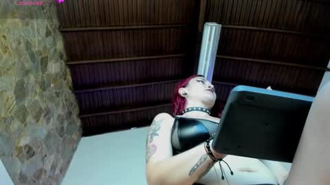 Snapshot of madame_ibby chatting on 12/05/25, 12:03 madame ibby online show from 12/05/25, 12:03